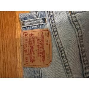 Levi’s 505 Cut-Off Denim Shorts (W32) – Patched & Distressed Vintage